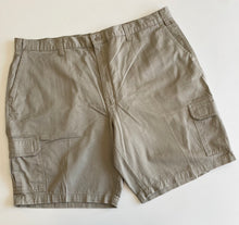 Load image into Gallery viewer, Dickies Cargo Shorts W42