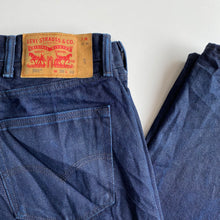 Load image into Gallery viewer, Levi’s 501 W38 L32