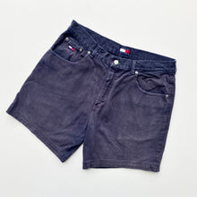 Load image into Gallery viewer, 90s Tommy Hilfiger Shorts W32