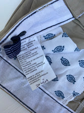 Load image into Gallery viewer, Dickies Shorts W24