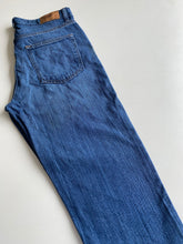 Load image into Gallery viewer, Tommy Hilfiger Jeans W32 L30