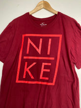 Load image into Gallery viewer, Nike t-shirt (XL)