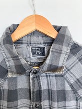 Load image into Gallery viewer, Converse flannel shirt (XL)