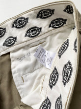 Load image into Gallery viewer, Dickies W30 L28