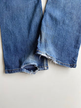 Load image into Gallery viewer, Levi’s 514 W34 L32