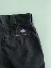 Load image into Gallery viewer, Dickies Shorts W32