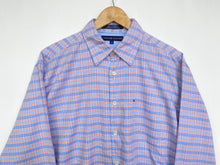 Load image into Gallery viewer, Tommy Hilfiger shirt (M)
