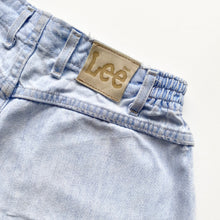 Load image into Gallery viewer, 90s Lee Denim Shorts W28
