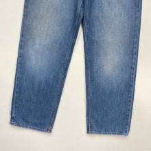 Load image into Gallery viewer, Chaps Jeans W34 L30