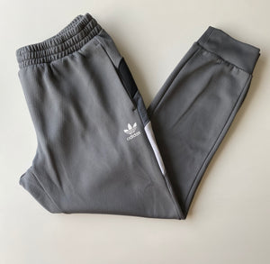 Adidas Joggers (XL)