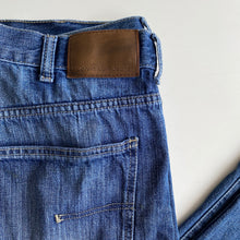 Load image into Gallery viewer, Calvin Klein Jeans W36 L31
