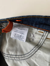 Load image into Gallery viewer, Wrangler Jeans W32 L28