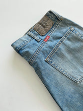 Load image into Gallery viewer, Wrangler Jeans W36 L32