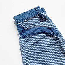 Load image into Gallery viewer, Deadstock Wrangler Jeans W24 L36