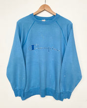 Load image into Gallery viewer, Champion Sweatshirt (L)