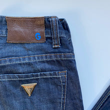Load image into Gallery viewer, Guess Jeans W30 L30