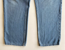 Load image into Gallery viewer, Nautica Jeans W38 L32