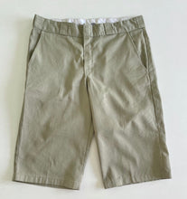 Load image into Gallery viewer, Dickies Shorts W34