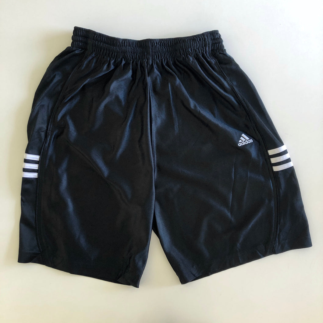 Adidas shorts (S)