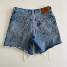Load image into Gallery viewer, 90s Levi’s high waisted shorts