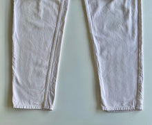 Load image into Gallery viewer, Calvin Klein Jeans W32 L30
