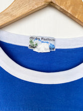Load image into Gallery viewer, Printed ‘Hawaii’ t-shirt (L)