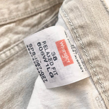 Load image into Gallery viewer, Wrangler Denim Shorts W38