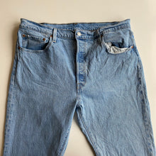 Load image into Gallery viewer, Levi’s 501 W34 L28
