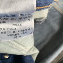 Load image into Gallery viewer, Levi’s 501 W36 L32