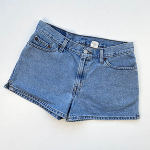 90s Levi’s Shorts W30