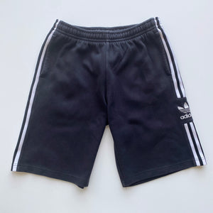 Adidas jogger shorts (M)