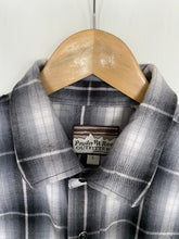 Load image into Gallery viewer, Flannel shirt (L)