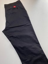 Load image into Gallery viewer, BNWT Women&#39;s Dickies W34 L34