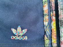Load image into Gallery viewer, Adidas shorts (M)