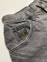 Load image into Gallery viewer, 90s Wrangler high waisted shorts