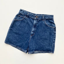 Load image into Gallery viewer, 90s Lee Denim Shorts W30