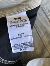 Load image into Gallery viewer, Levi’s 513 Jeans W36 L32