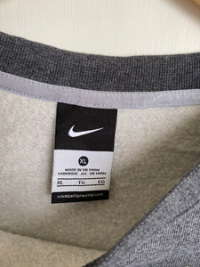 Nike sweatshirt (XL)