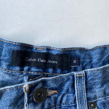 Load image into Gallery viewer, Calvin Klein Jeans W32 L27