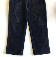 Load image into Gallery viewer, Vintage Cords W34 L28