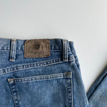 Load image into Gallery viewer, Wrangler Jeans W38 L30