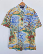 Load image into Gallery viewer, Tommy Hilfiger Crazy print ‘island surfers’ shirt (XL)