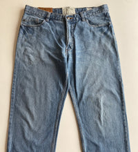 Load image into Gallery viewer, Timberland Jeans W34 L32