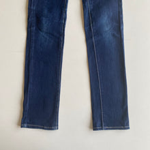 Load image into Gallery viewer, Levi’s Jeans W24 L32