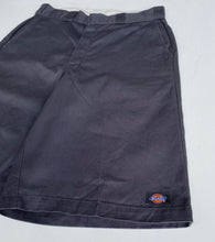 Load image into Gallery viewer, Dickies Shorts W34