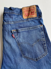 Load image into Gallery viewer, Levi’s 514 W34 L32