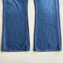 Load image into Gallery viewer, Guess Jeans W36 L32