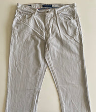 Load image into Gallery viewer, Tommy Hilfiger Jeans W34 L34
