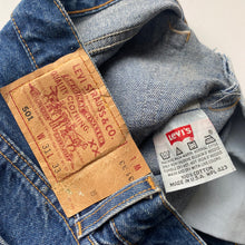 Load image into Gallery viewer, Levi’s 501 W28 L33