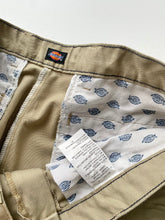 Load image into Gallery viewer, Dickies shorts Beige